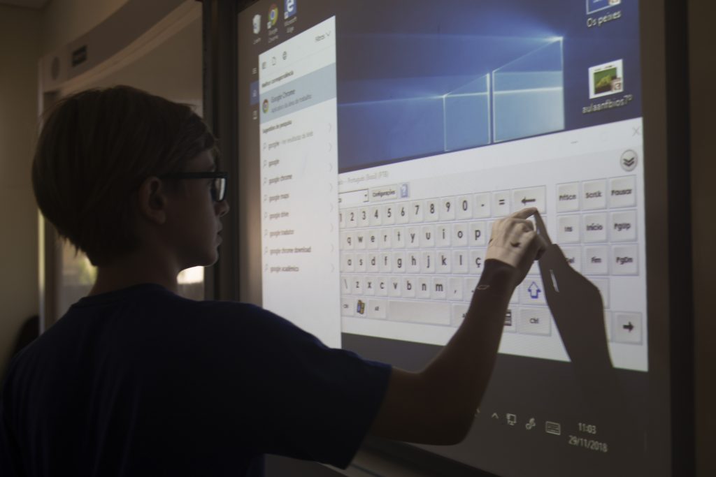 lousa-digital-movplan-touchpro