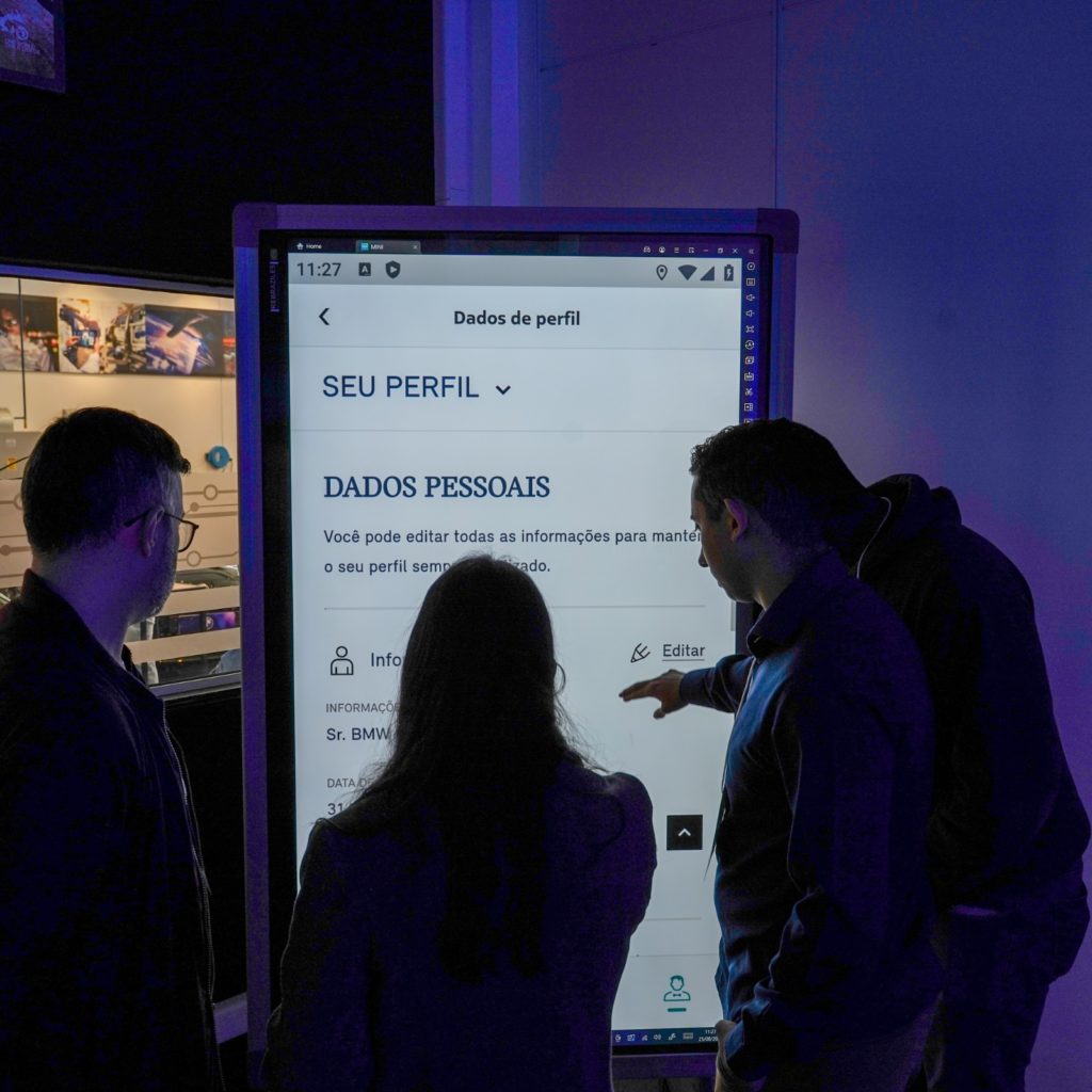 Televisão touch scream