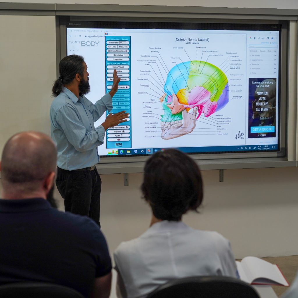 Televisão touch scream