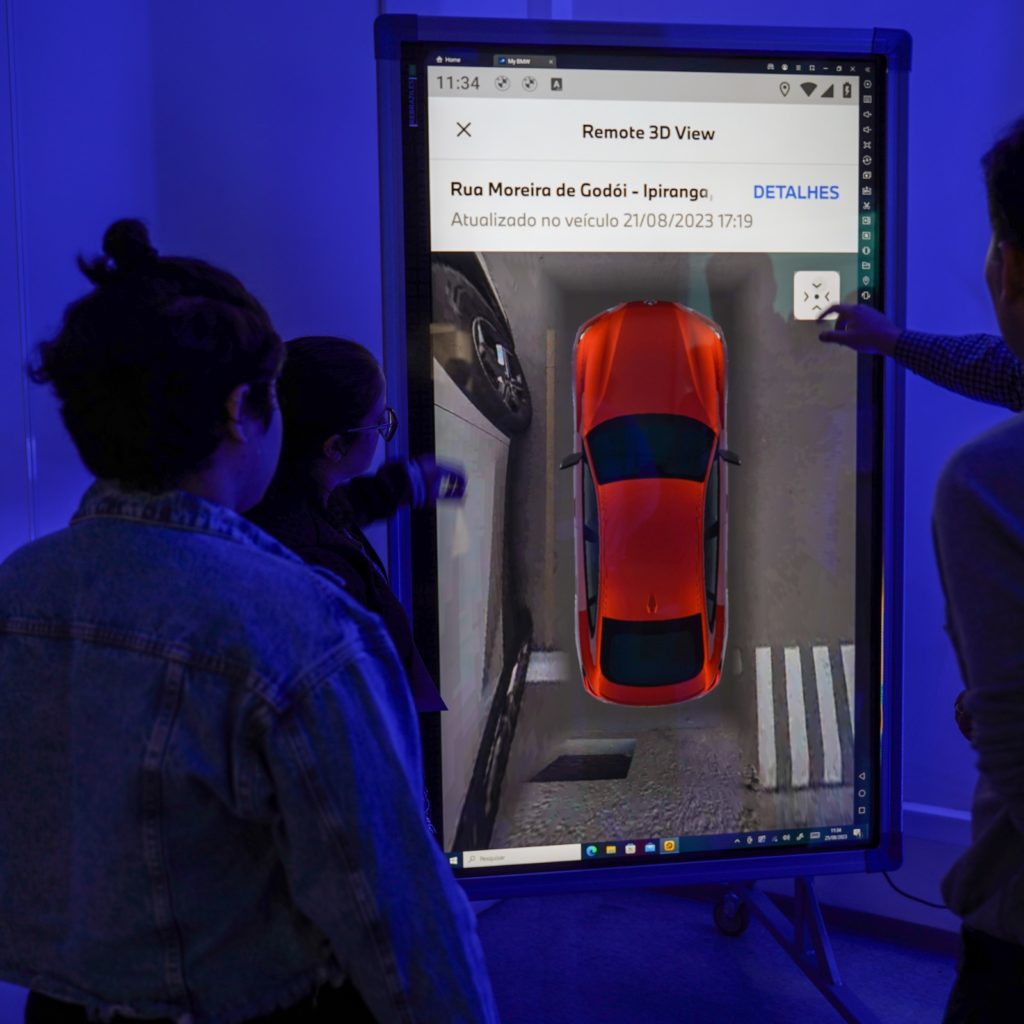 Display Interativo: Treinamento da MOVPLAN SE na BMW do Brasil