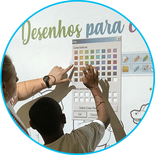 foto-lousa-digital-movplan-touchpro