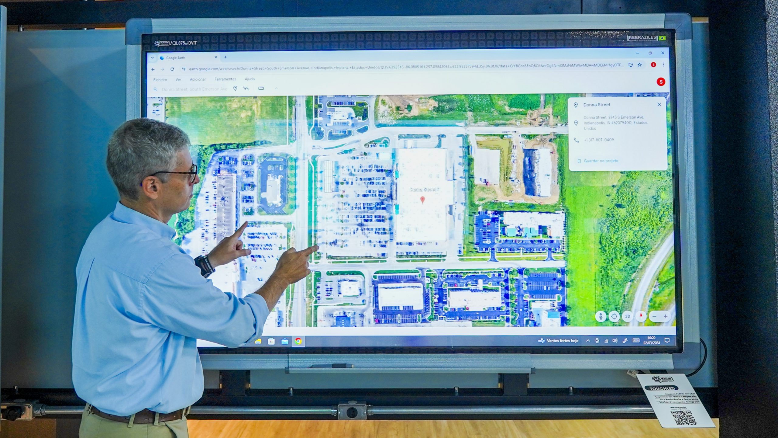 Locação de lousa digital